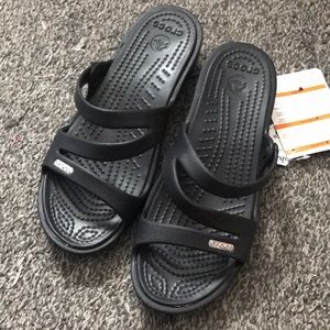 NWT Croc sandals